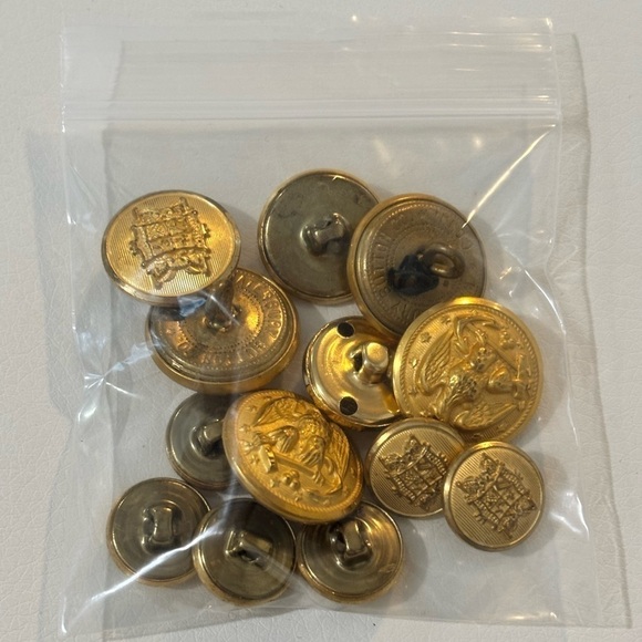 Vintage buttons 13 - Picture 5 of 6